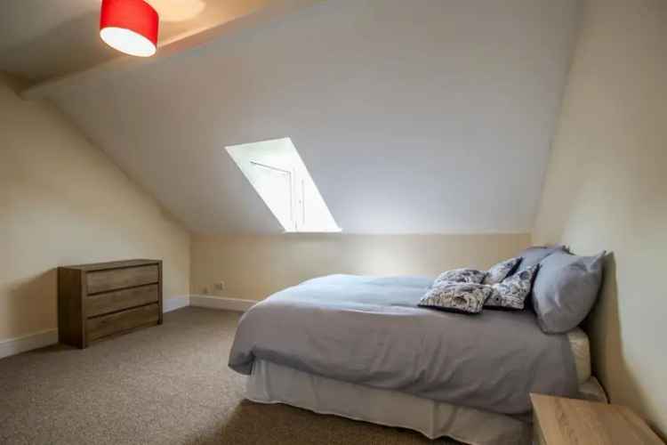 2 Bedroom Furnished Apartment Near York Hospital