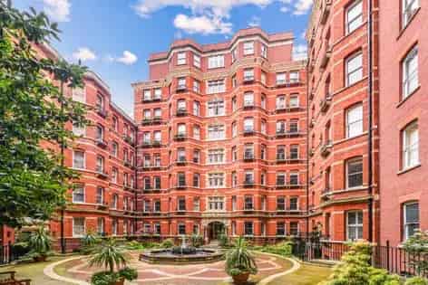 3 Bedroom Flat Victoria London 107m2 Lift Access