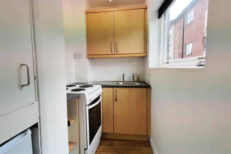Spacious 1-Bed Flat Zero Deposit Available Near City Centre