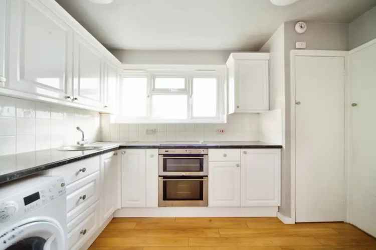 2 Bed Flat Near Manor Park Elizabeth Line Wanstead Flats View