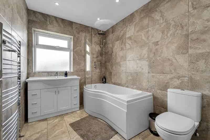 3 Bed Semi-Detached House for Sale in Ashford