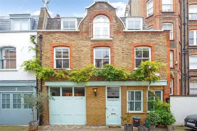 3 Bedroom Terraced House for Sale in London SW5