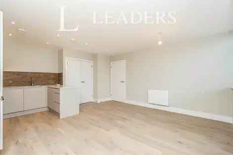 1 Bed Flat Southampton 26m² Modern Open Plan Near Hospital