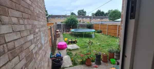 Spacious 3 Bed House Near Schools and Town