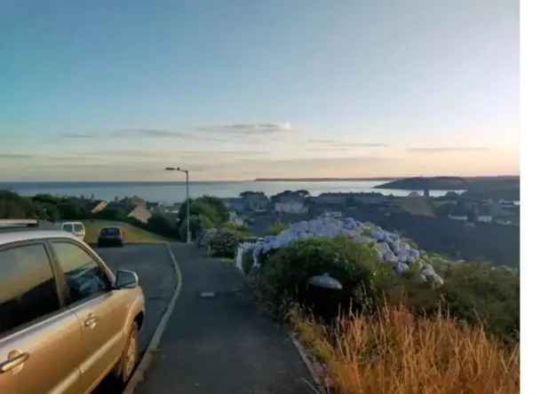 Sea View 2 Bed Bungalow in Polruan