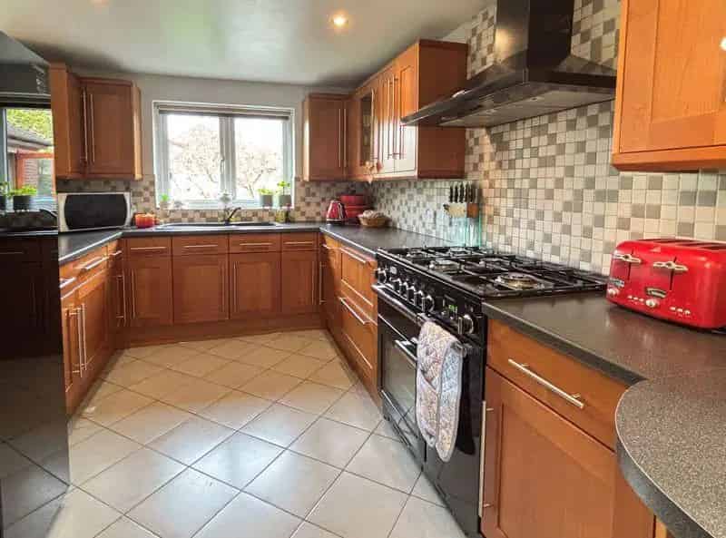 4 Bedroom Semi-Detached House for Sale