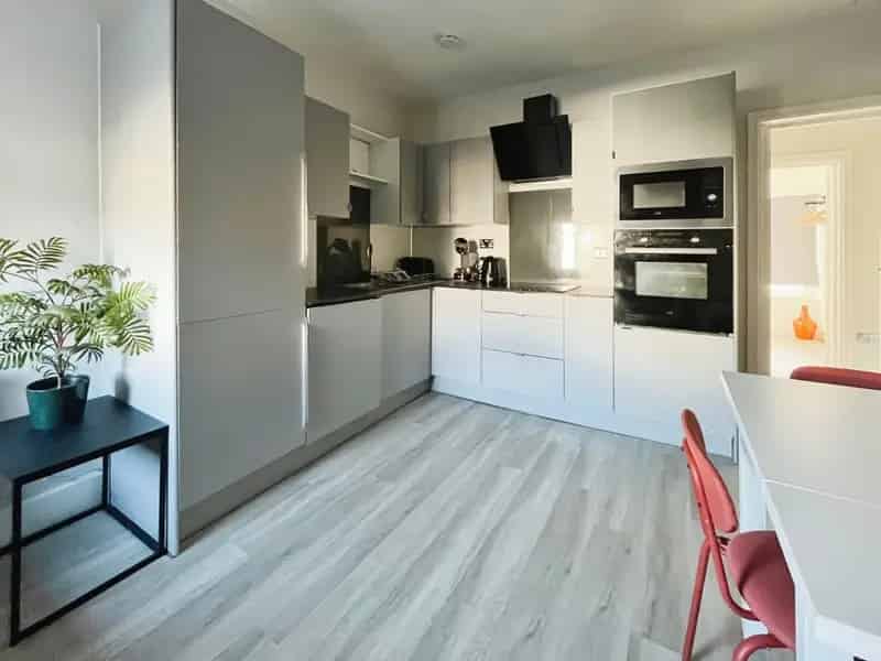 Two Bedroom Apartment in Roath Available Immediately