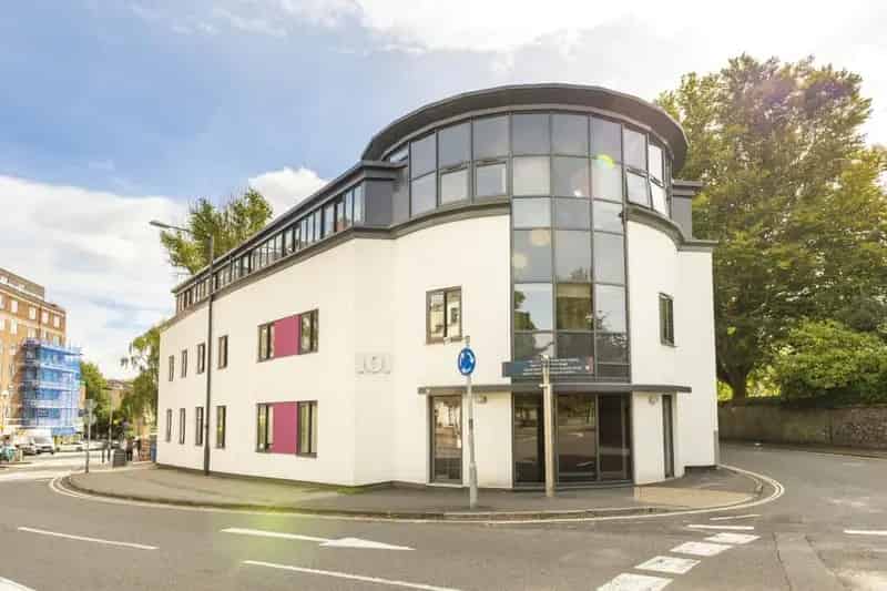 6 Bedroom Apartment to Rent