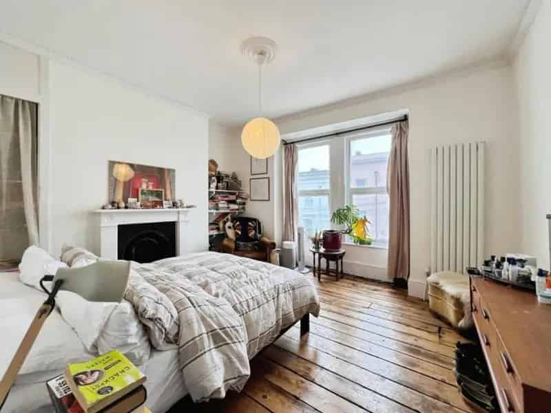 5 Bed Semi Detached House For Sale Folkestone
