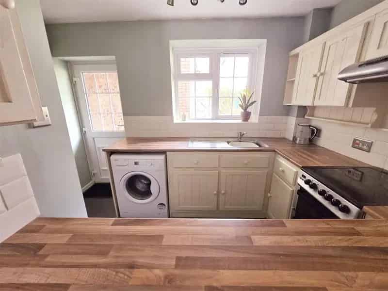 2 Bedroom Ground Floor Maisonette for Sale Moseley