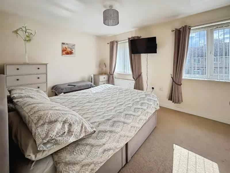3 bed house for sale