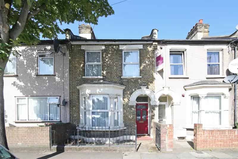 2 Bedroom Terraced House to Rent Near Plaistow Station