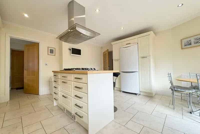 4 Bed House for Sale