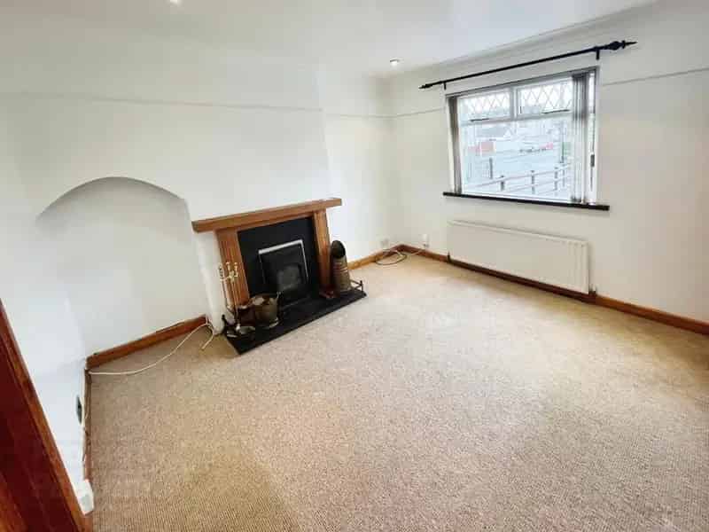 Charming Terrace Home Moss Road Near Lisburn and Belfast