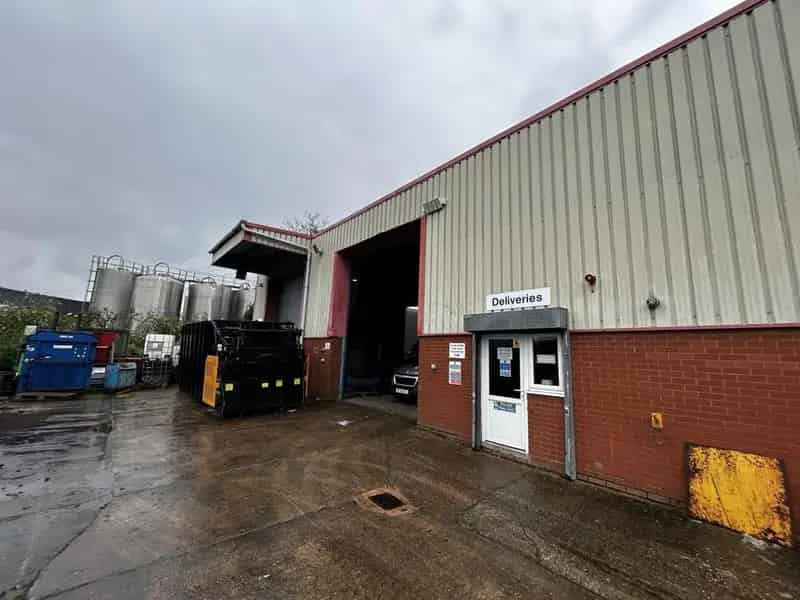 12716 sq ft Industrial Warehouse Unit Tamworth