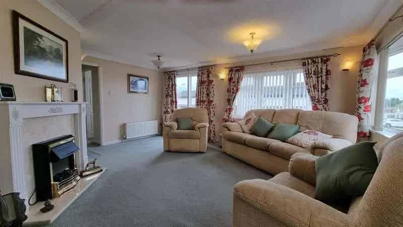 2 bed property for sale
