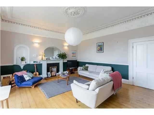 2 bedroom flat  for sale