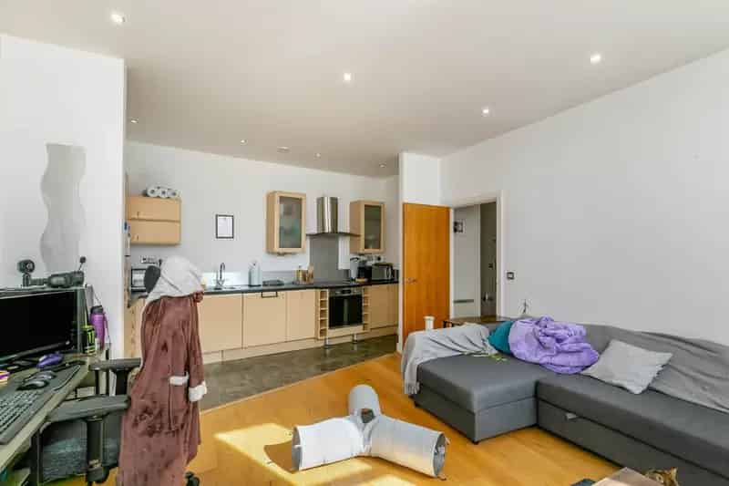 2 Bedroom Apartment House to Rent