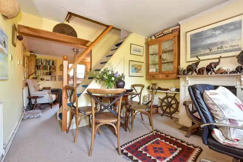 2 bedroom cottage for sale