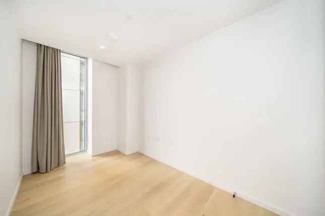 Flat to rent in Lillie Square, London SW6