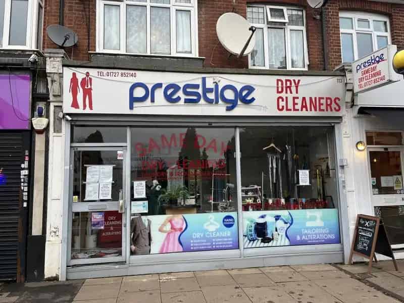 Mid-Terraced Retail Unit with Basement and External Access