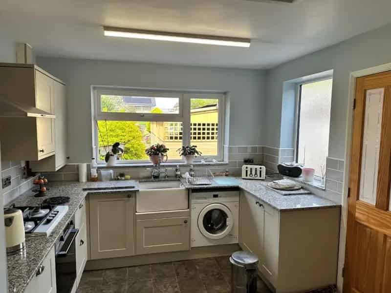 4 Bedroom Detached House For Sale in Menston