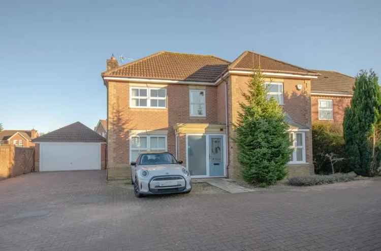 4 Bedroom Detached House For Sale