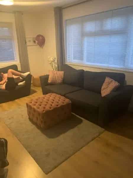 2 Double Bedroom House Near M11