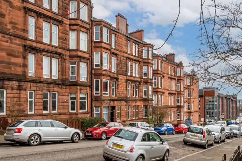 1 Bedroom Flat for Sale Near Glasgow University