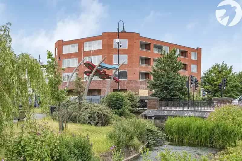 2 Bedroom Apartment for Sale Crayford