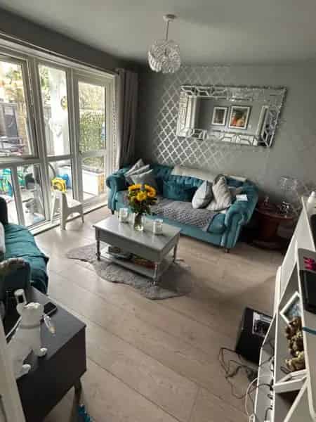 New Kitchen Fitted Fully Decorated Home
