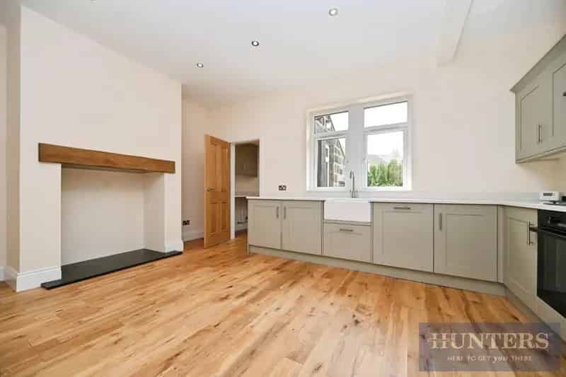 3 Bedroom Stone Terraced House Rawdon Green