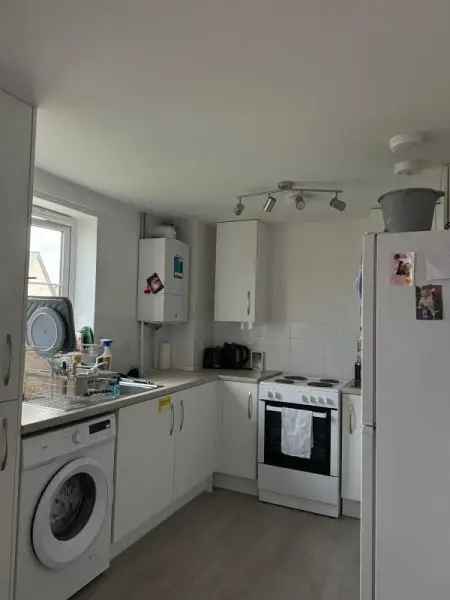 Flat For Rent in Teignbridge, England