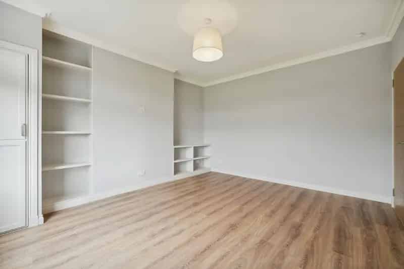Stunning 2-Bedroom Apartment in Knightswood Private Garden High-Standard Finish