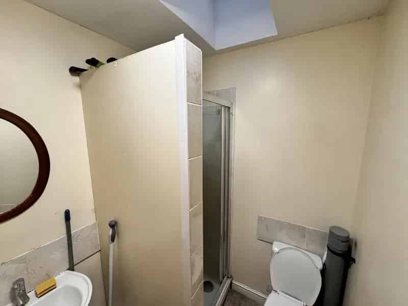 6 Bedroom Terraced House for Sale