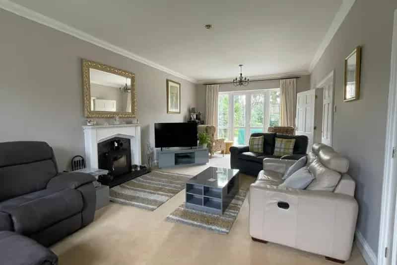 Luxury Four-Bedroom Detached Home with Double Garage