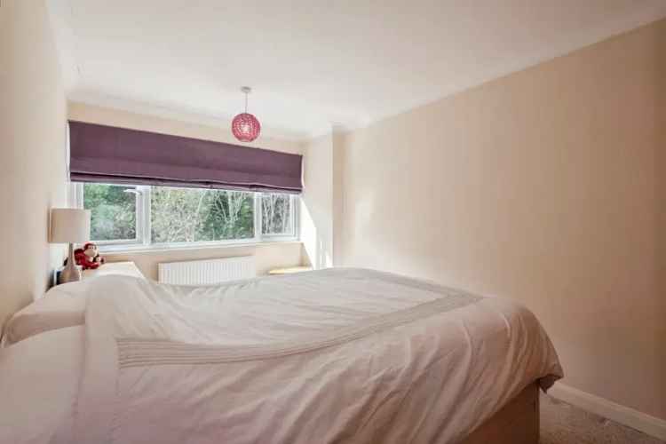 Four Bedroom Town House with Parking and Balcony