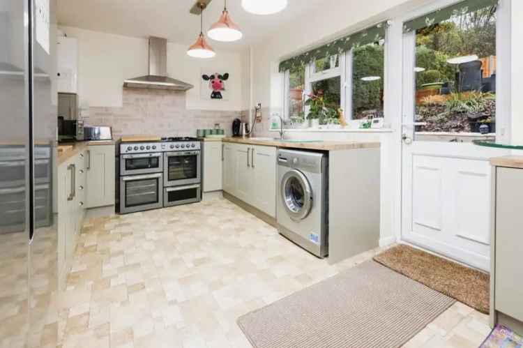 Fantastic Family Home in Haden Hill Recently Renovated