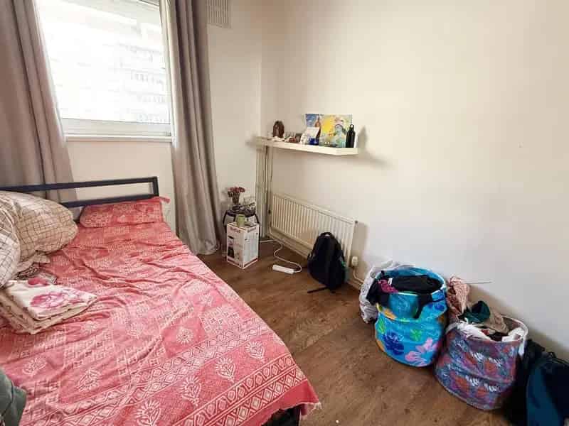 3 Bedroom Flat House to Rent