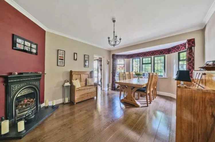 4 Bed House for Sale Family Home Woking