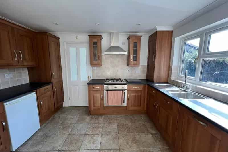 Four Bedroom Detached House North Cardiff Garage Family Home