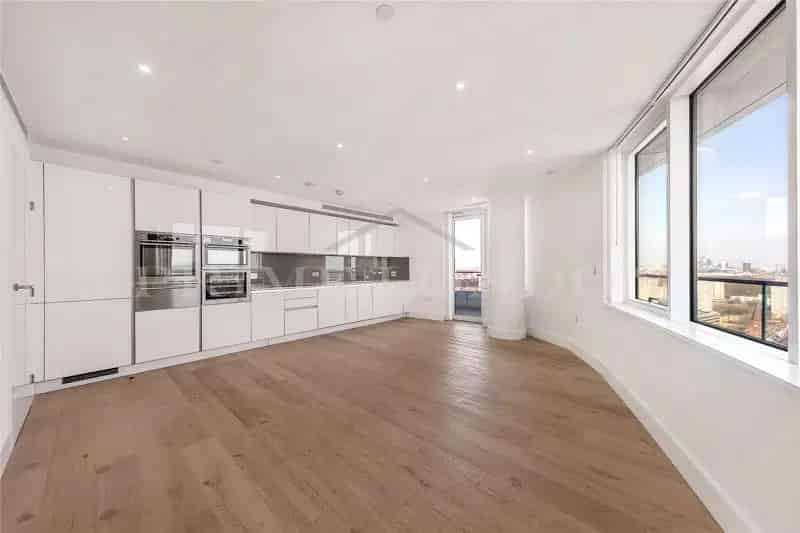 2 Bedroom Apartment House to Rent in London