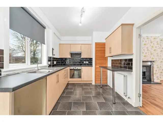 2 bedroom end-terraced house for sale