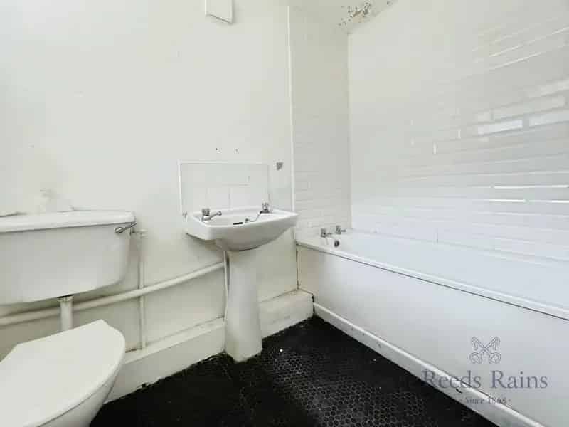 3 bedroom Mid Terrace House for sale, Liverpool, Merseyside, L8