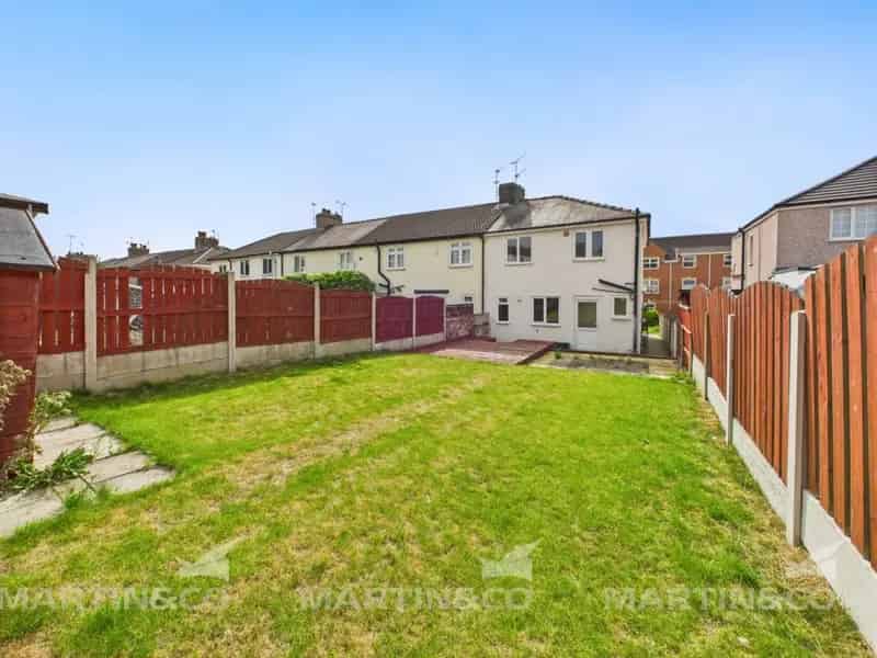 3 Bedroom End-Terraced House for Sale - Chain Free