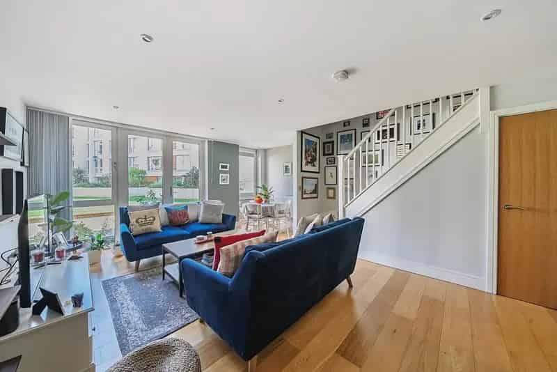 Flat For Sale , London, England