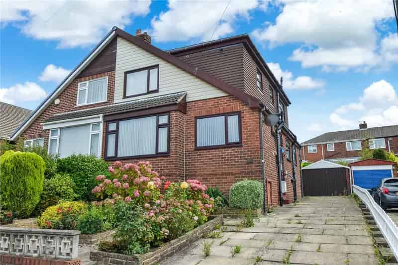 House For Sale , 14, Woollin Crescent, Leeds, England