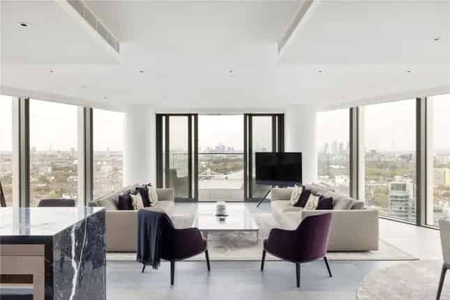 Luxury 4-Bedroom River Thames View Apartment Chelsea Waterfront