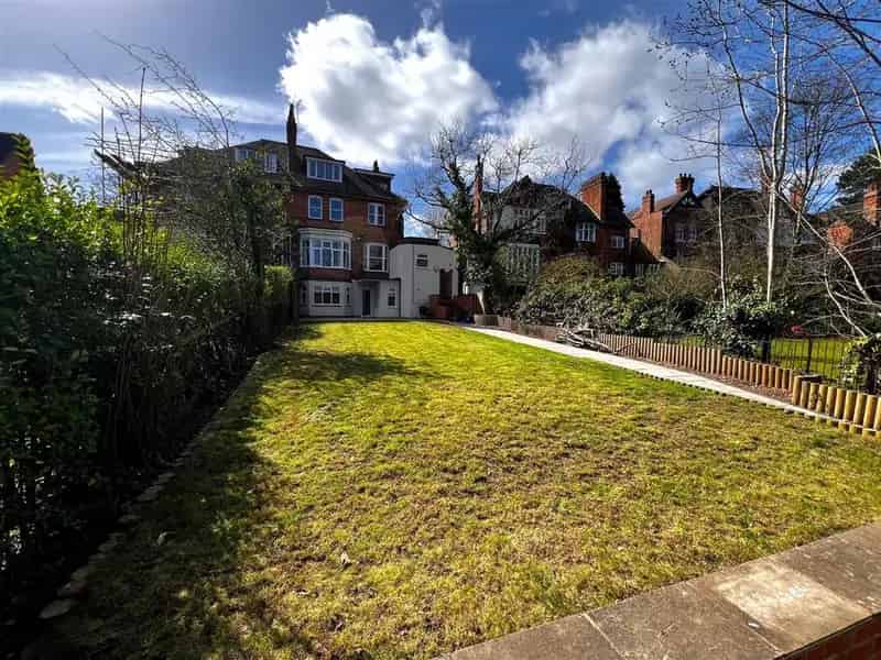 2 Bedroom Flat to Rent