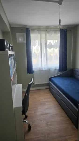 2 Double Bedroom Flat Top Floor Great Park View Near London Fields Station